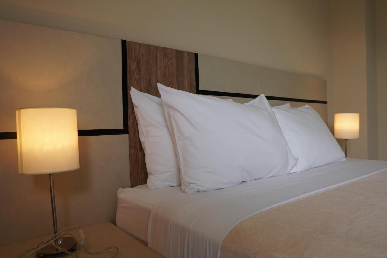 The View Hotel Cumanda  外观 照片
